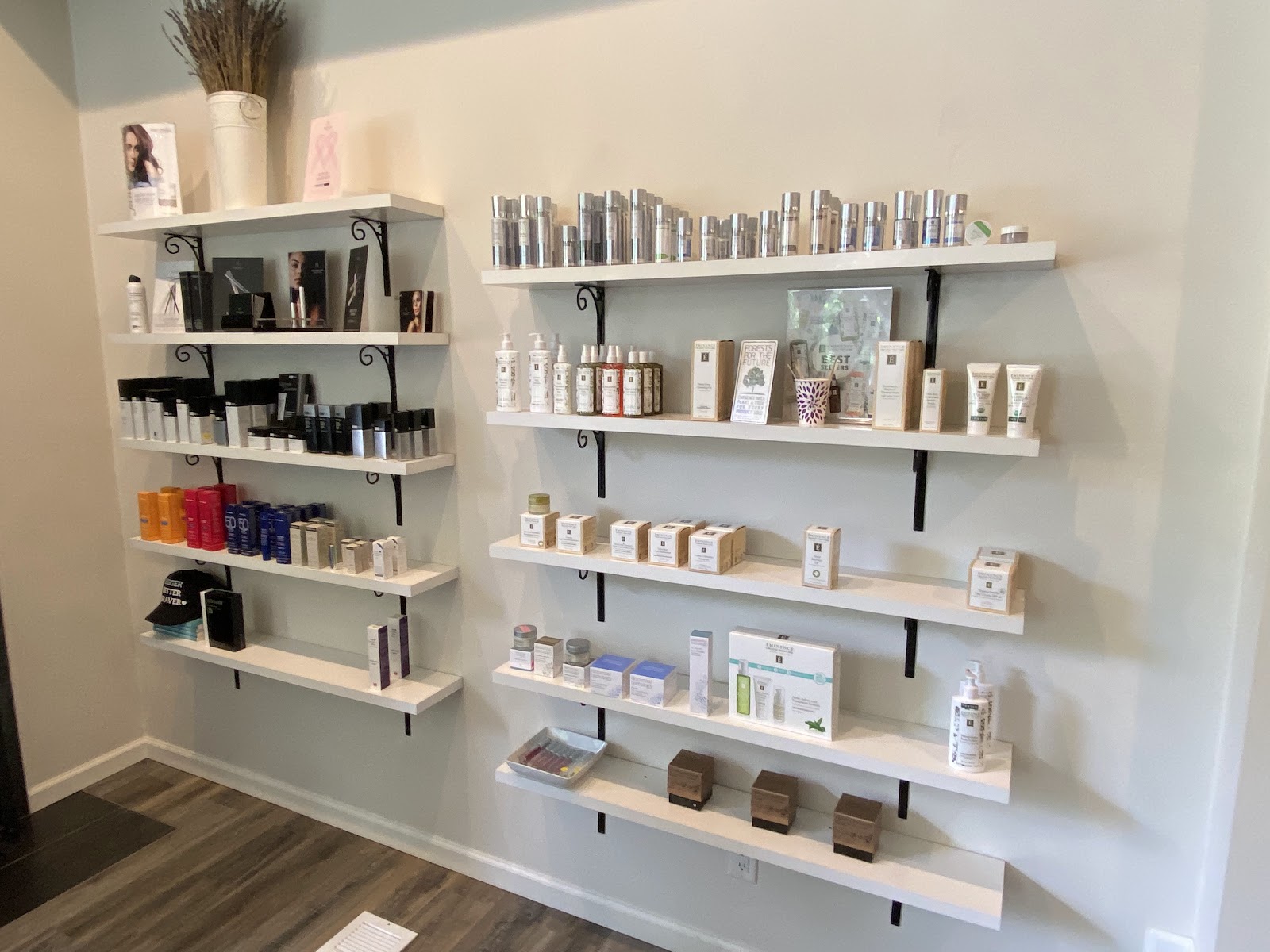 Aspen Vida Medi Spa nail photo 3